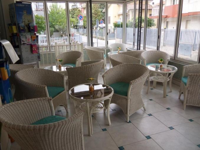 Viserbella di Rimini Hotel Silvia מראה חיצוני תמונה